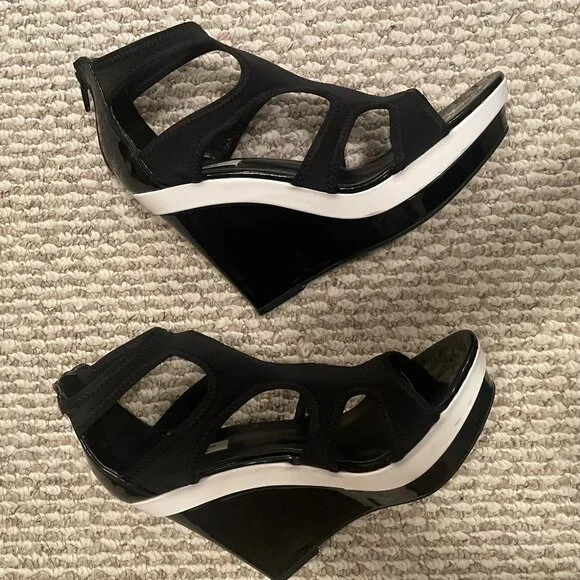 Simply Vera Vera Wang Black and White Platform Wedge Sandal (Size 9B) - Picture 5 of 8